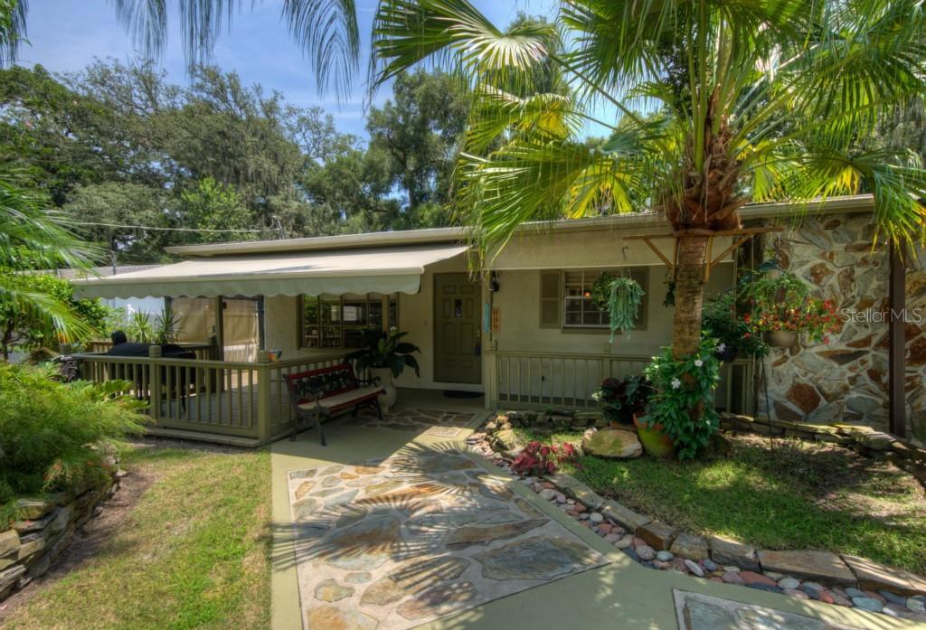 809 Margaret Dr., Seffner, FL 33584