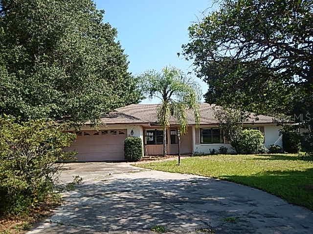 3924 Crews Lake Dr., Lakeland, FL 33813