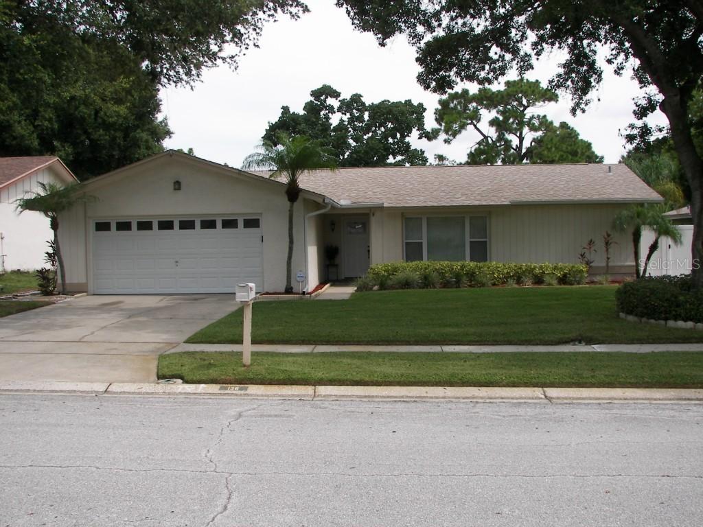 136 Kendale Dr., Safety Harbor, FL 34695