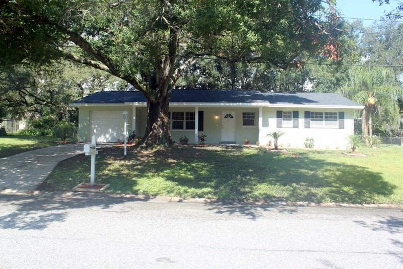 1606 Sunnyhills Dr., Brandon, FL 33510