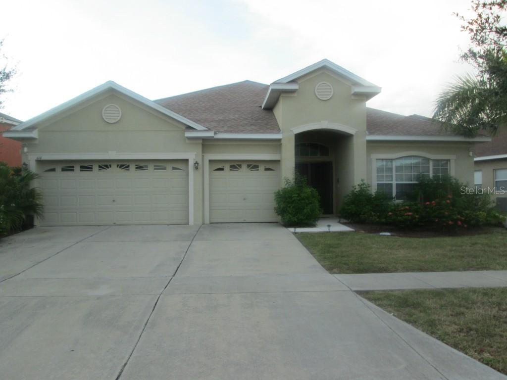 414 York Dale Dr., Ruskin, FL 33570
