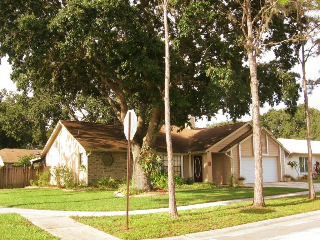 1902 Bow Ct., Valrico, FL 33594