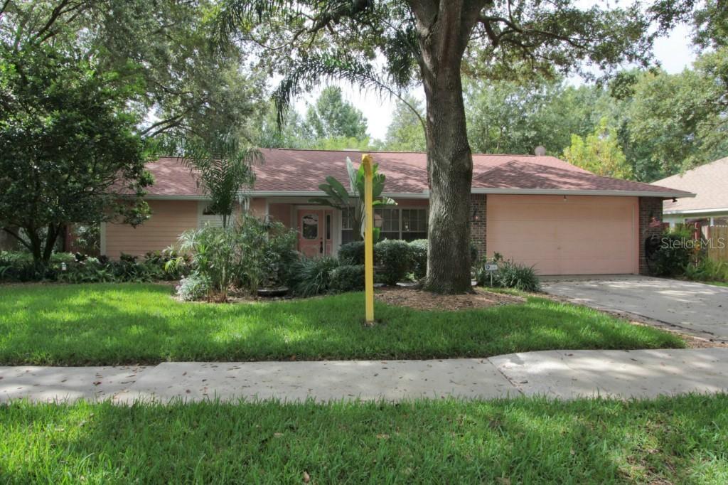 2219 Groveland Dr., Lutz, FL 33549