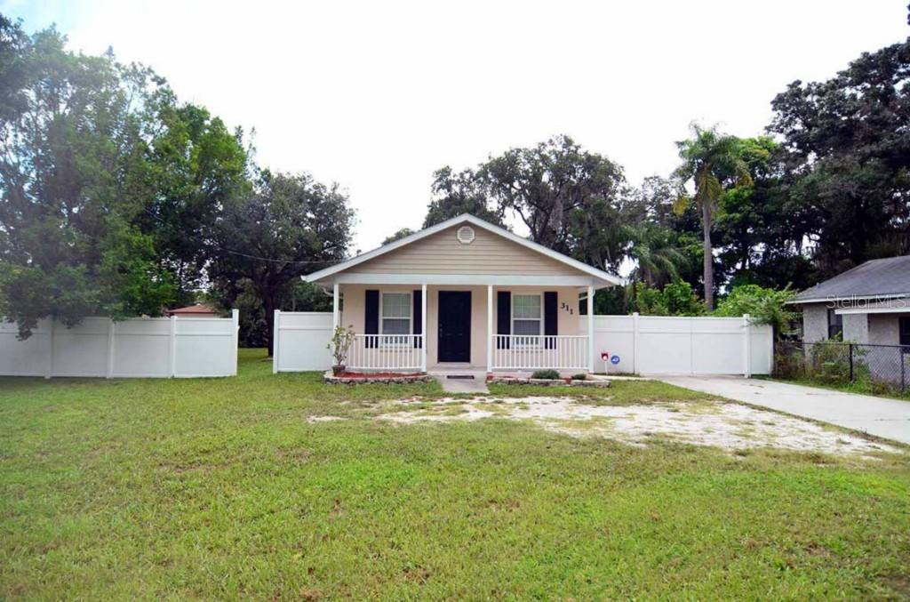 311 10th Ave., Bradenton, FL 34208