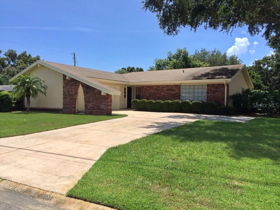 1702 Sunnyhills Dr., Brandon, FL 33510