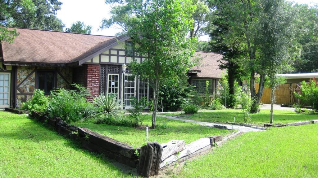 817 W Country Club Dr., Tampa, FL 33612