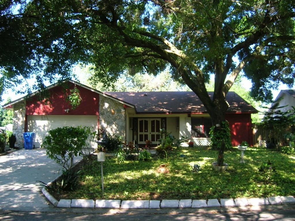 1014 Ridgefield Dr., Valrico, FL 33594