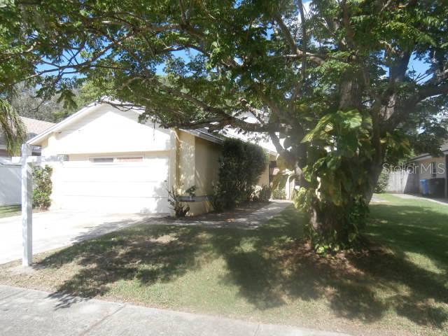 1311 Hatch Pl., Valrico, FL 33594