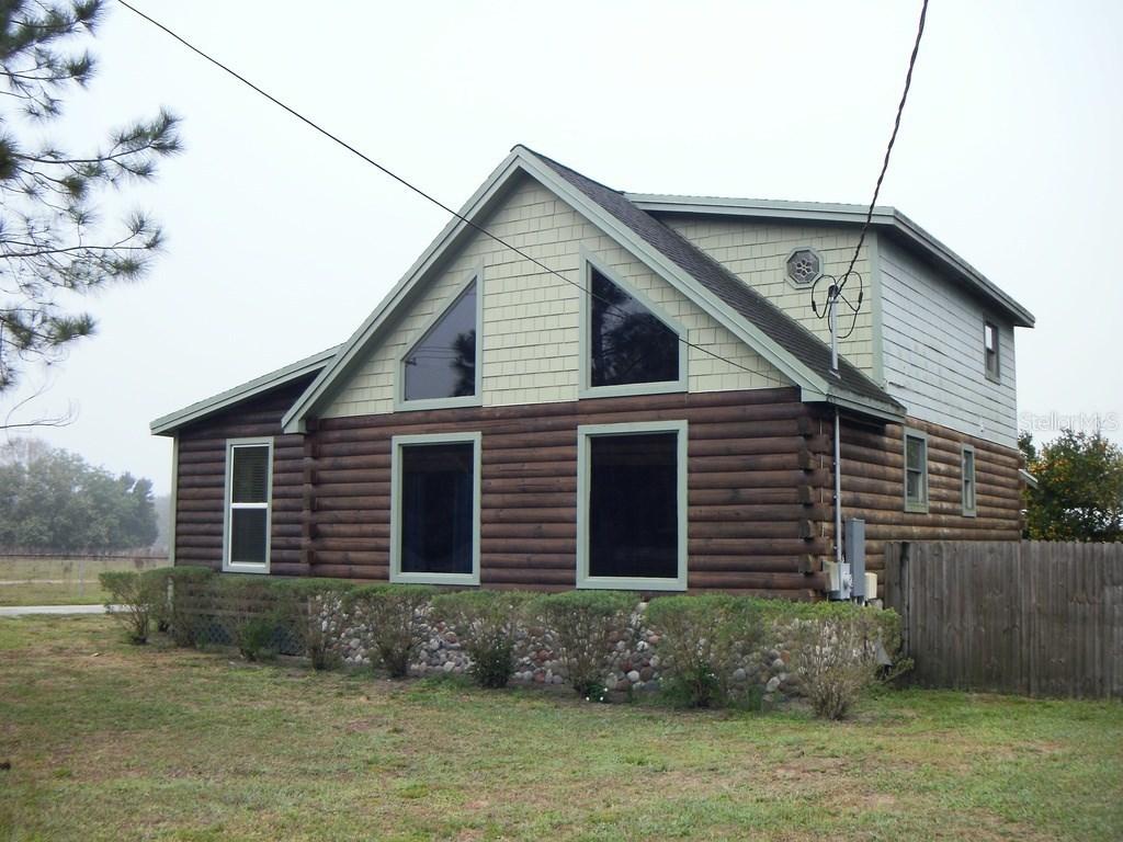 17014 Livingston Ave., Lutz, FL 33559