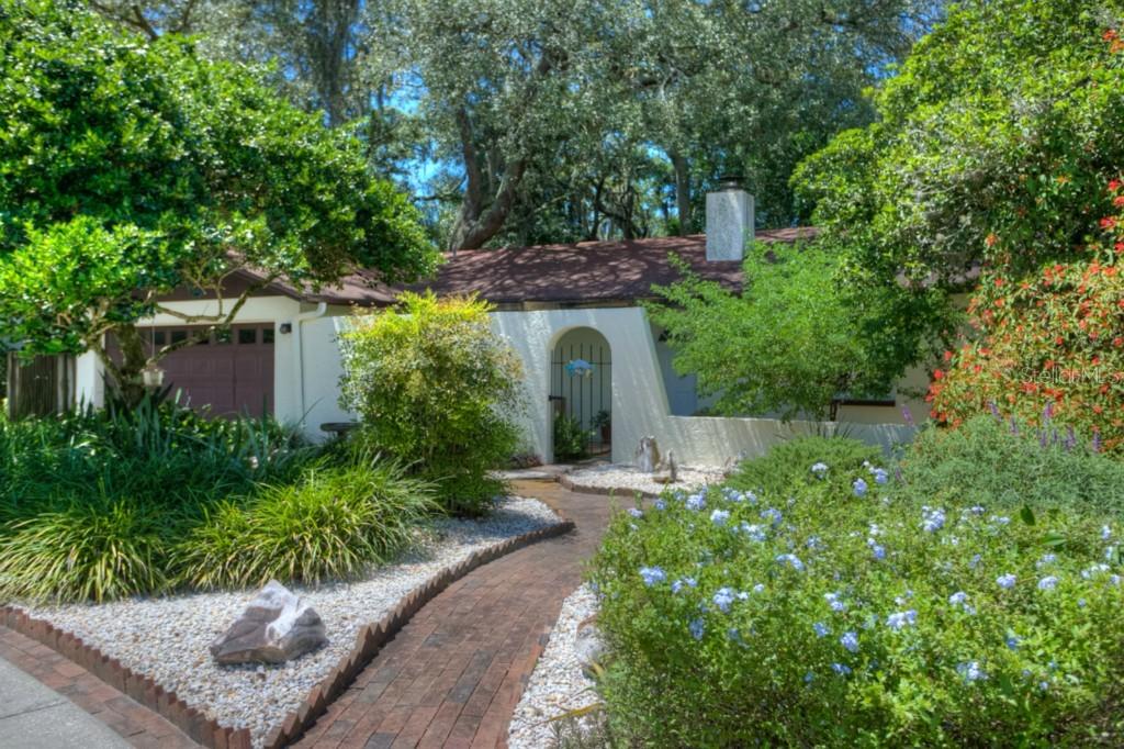 7128 Wrenwood Cir., Tampa, FL 33617