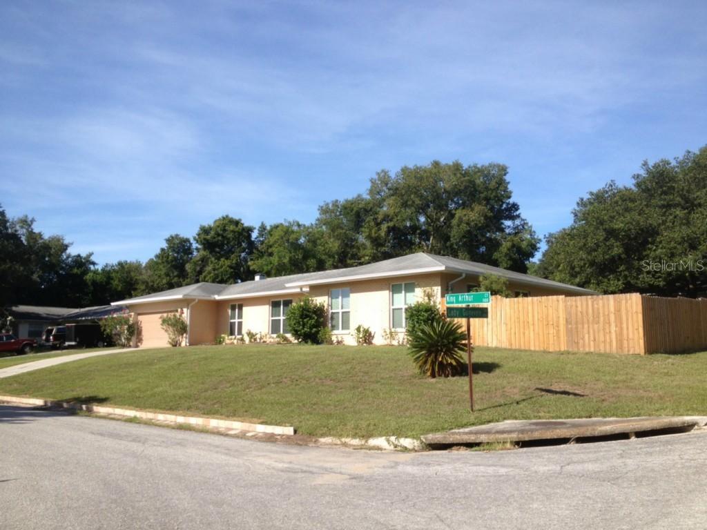 1124 King Arthur Ct., Valrico, FL 33594