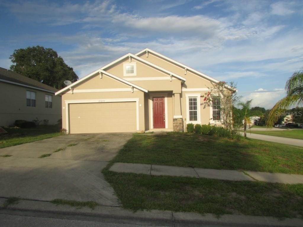 25239 Chipshot Ct., Sorrento, FL 32776