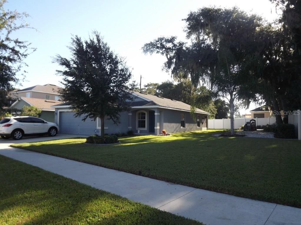 12616 Geneva Glade Dr., Riverview, FL 33578