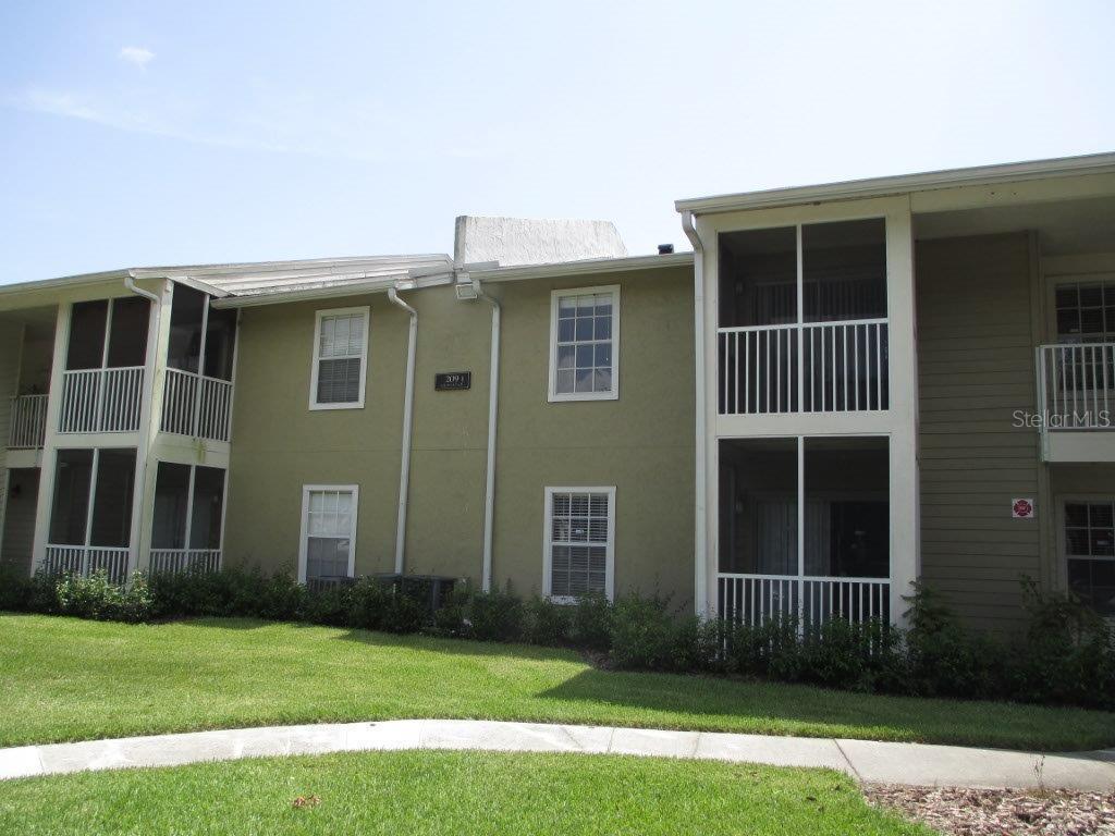 209 Lake Brook Cir. #203, Brandon, FL 33511