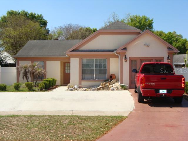 1963 Crown Park Dr., Valrico, FL 33594