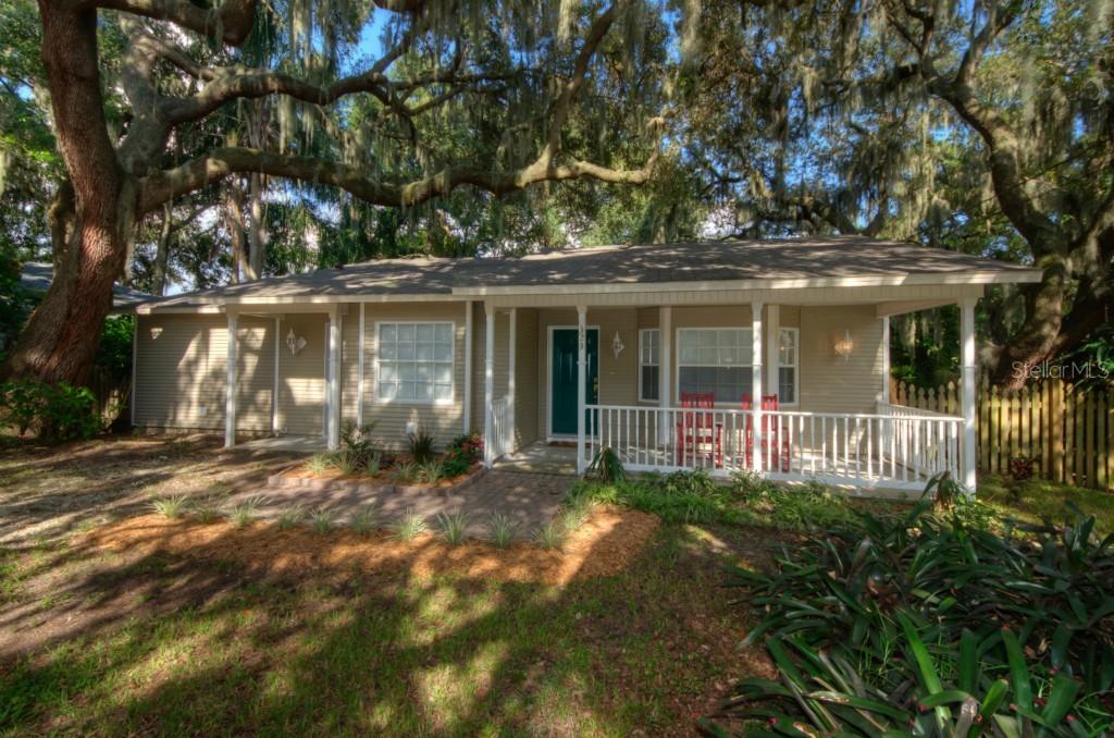 323 Lake Dr., Brandon, FL 33510