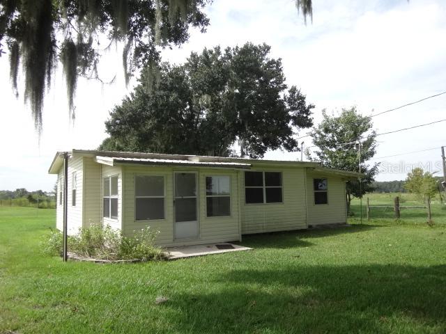 2237 Moriczville Ln., Plant City, FL 33565
