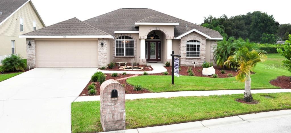 1041 Legends Pass Dr., Valrico, FL 33594