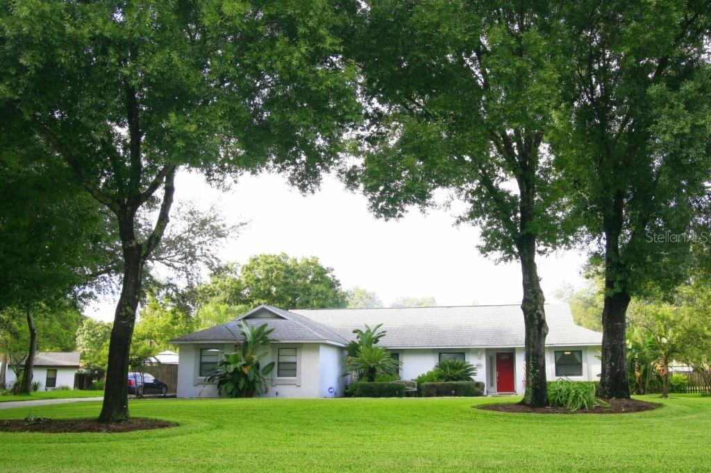 601 Chancellar Dr., Lutz, FL 33548