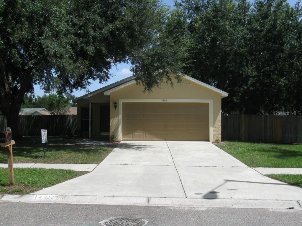 1402 Mohrlake Dr., Brandon, FL 33511