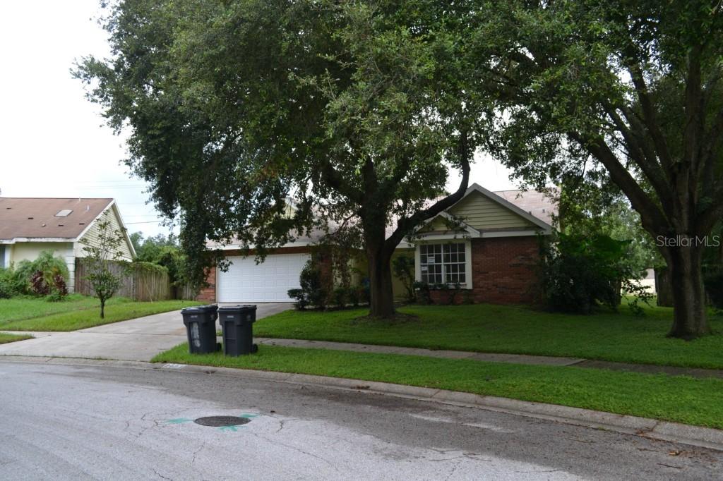 2101 Darlington Oak Dr., Seffner, FL 33584
