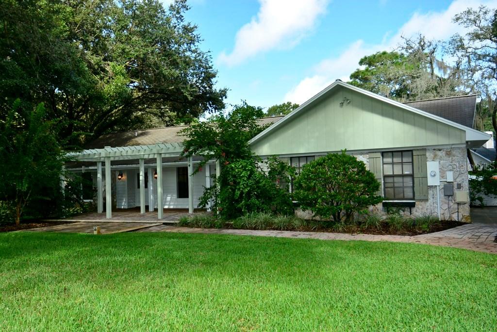 17312 Minnie Pl., Lutz, FL 33549