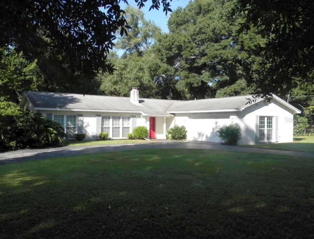1310 Valrico Lake Rd., Valrico, FL 33594