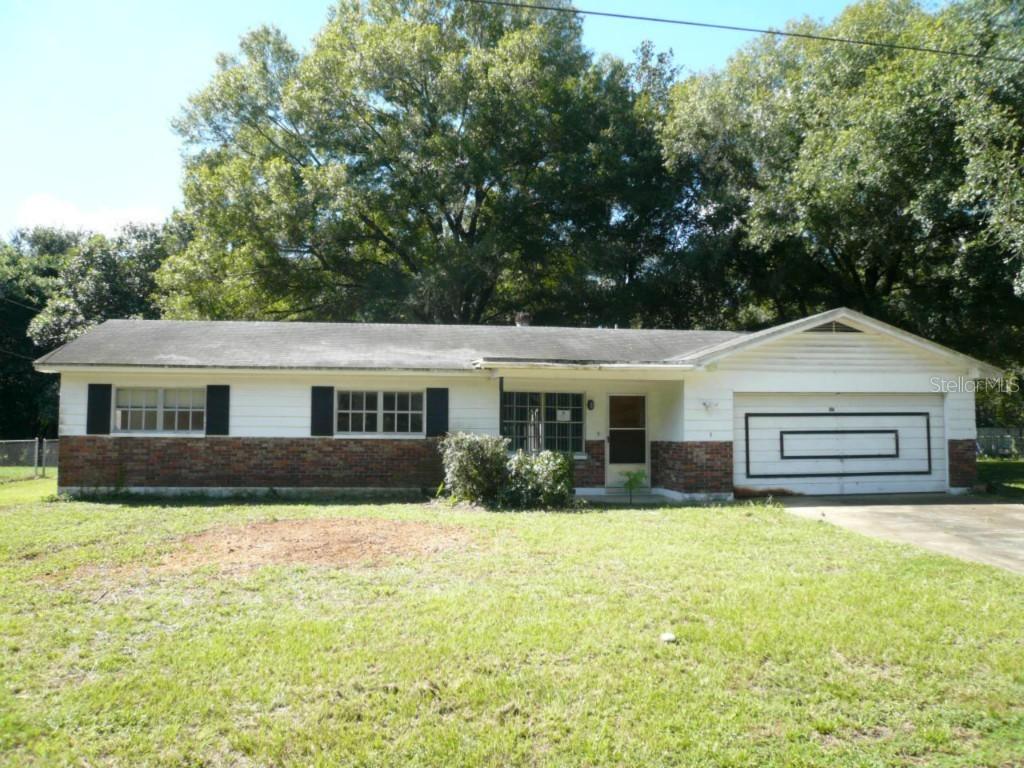 907 Linwood Ter., Lutz, FL 33549