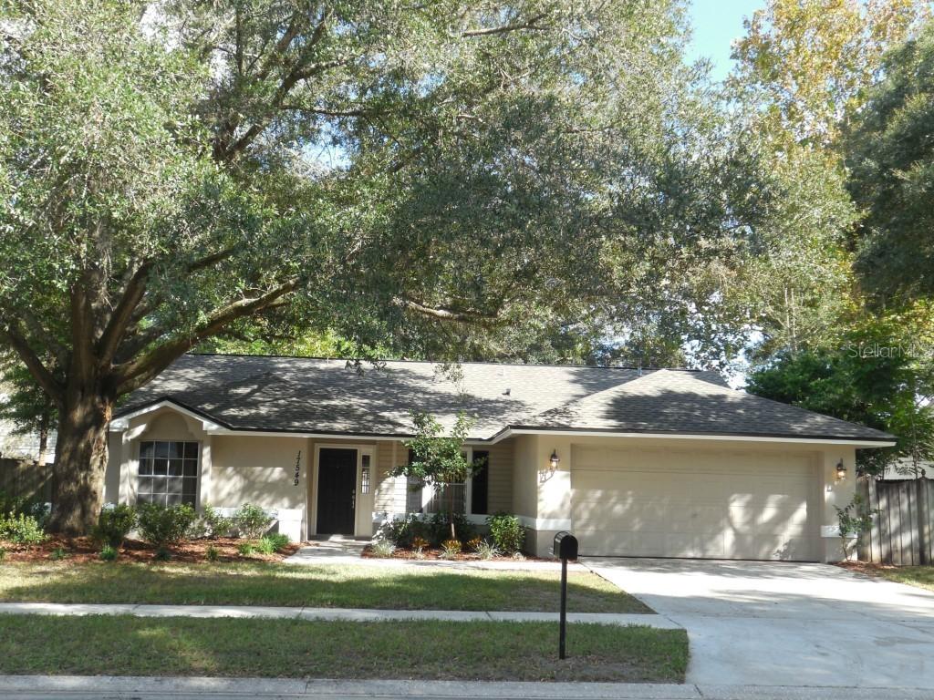 17549 Willow Pond Dr, Lutz, FL 33549