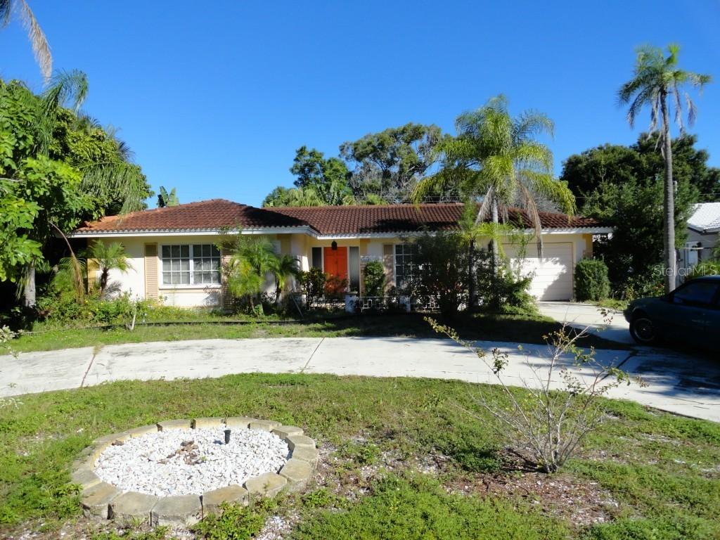 3833 22nd Ave., St Petersburg, FL 33713