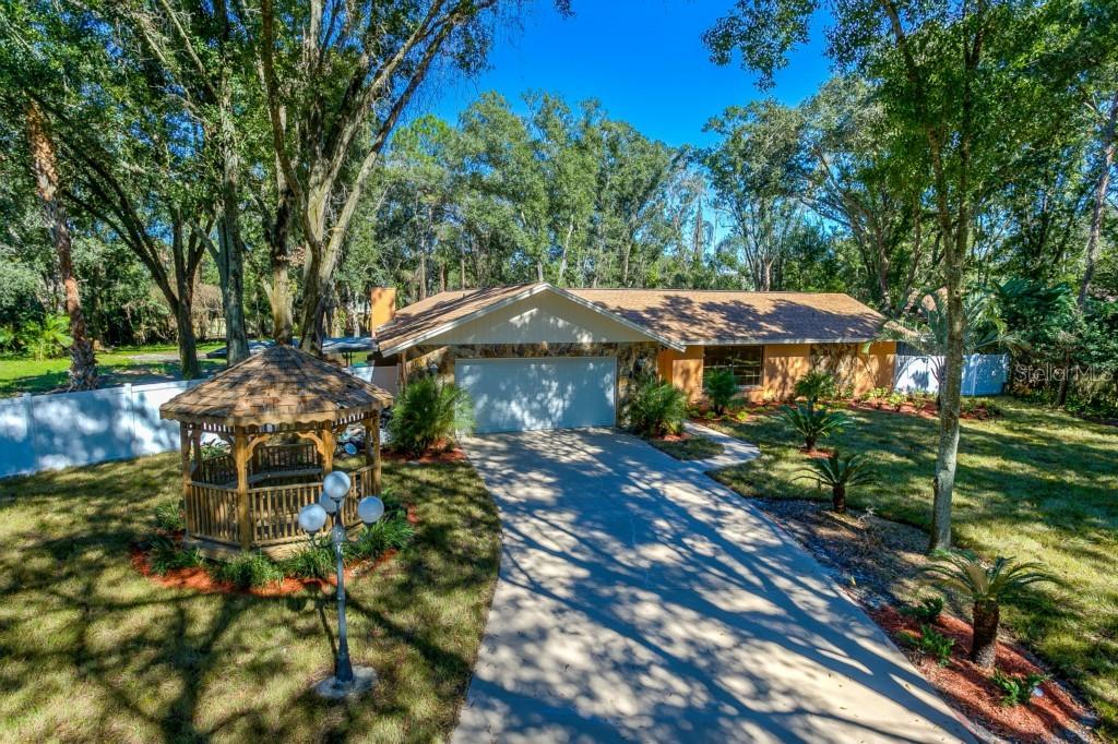 12713 Barrett Dr., Tampa, FL 33624