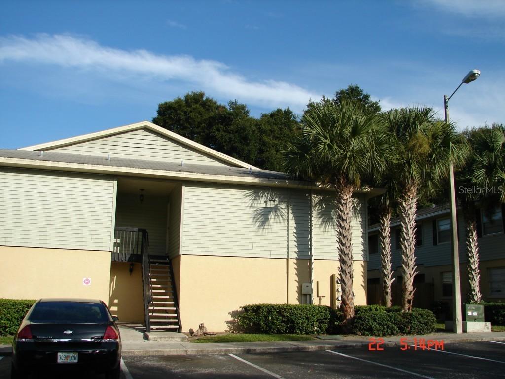 221 Red Maple Pl., Brandon, FL 33510