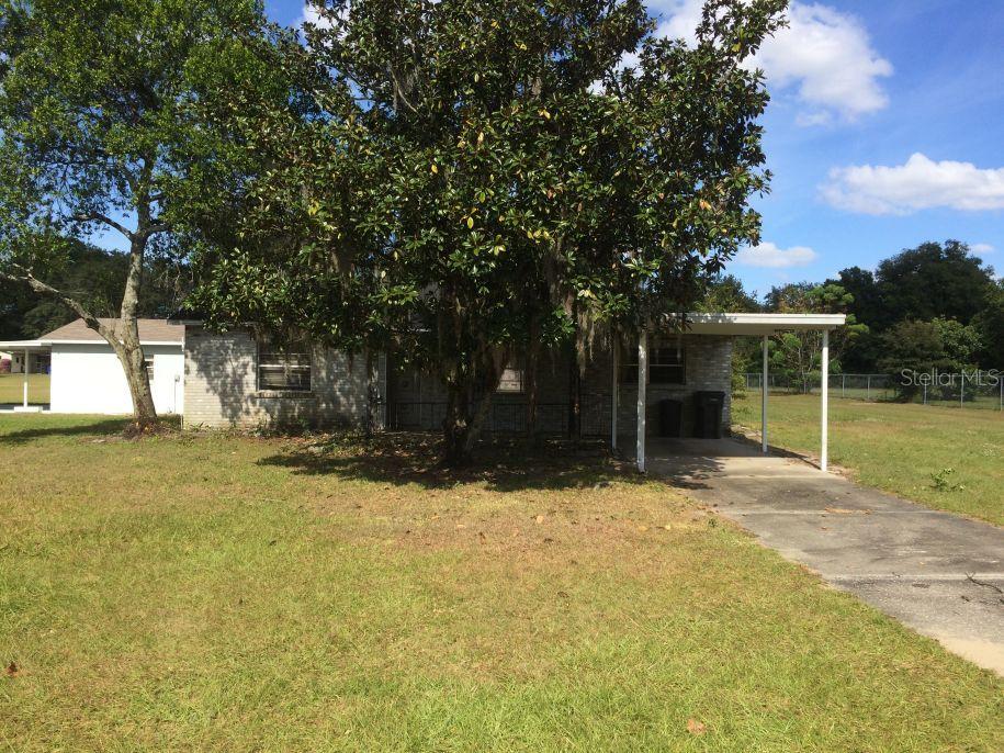 208 Clemons Rd., Brandon, FL 33510