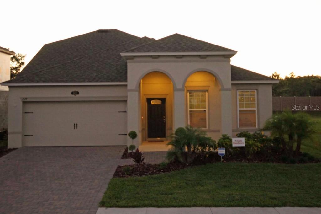 1577 Feather Grass Loop, Lutz, FL 33558