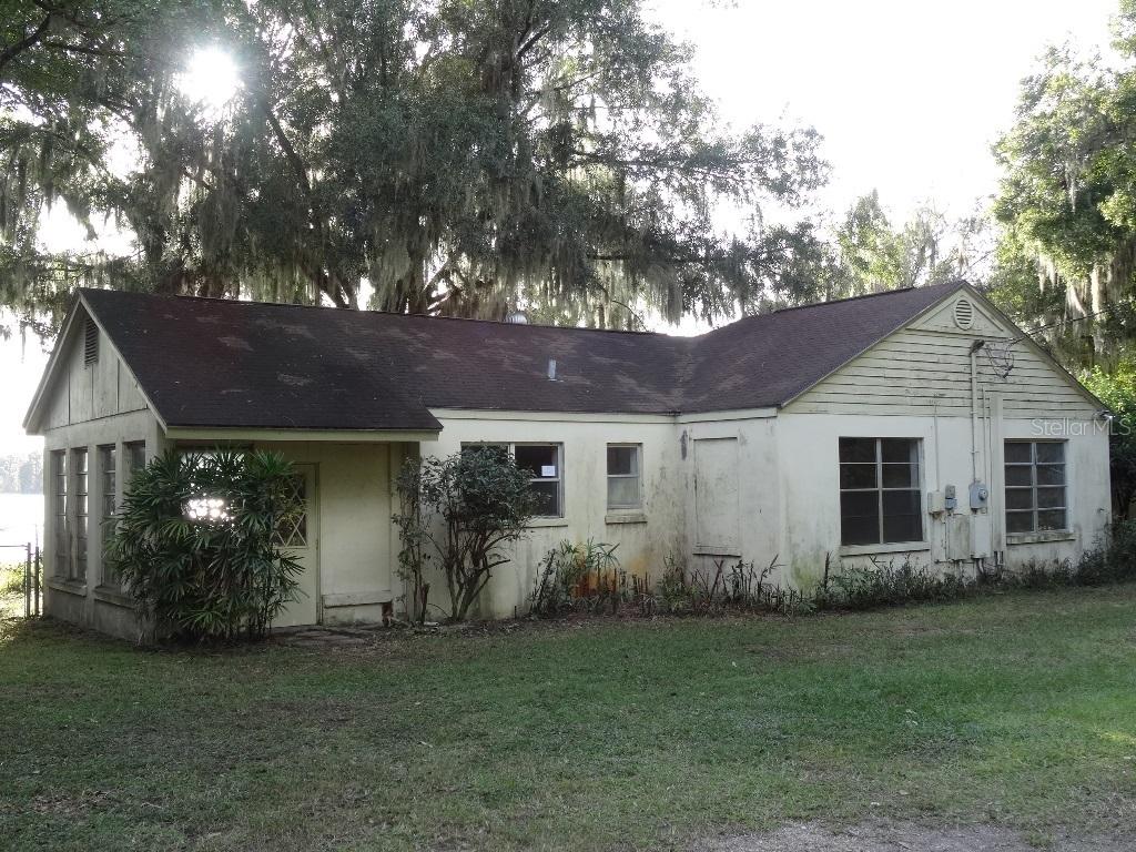 238 Cypress Ln., Lutz, FL 33548