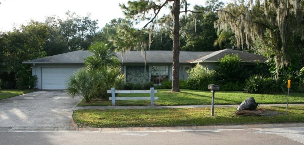201 Van Gogh Cir., Brandon, FL 33511