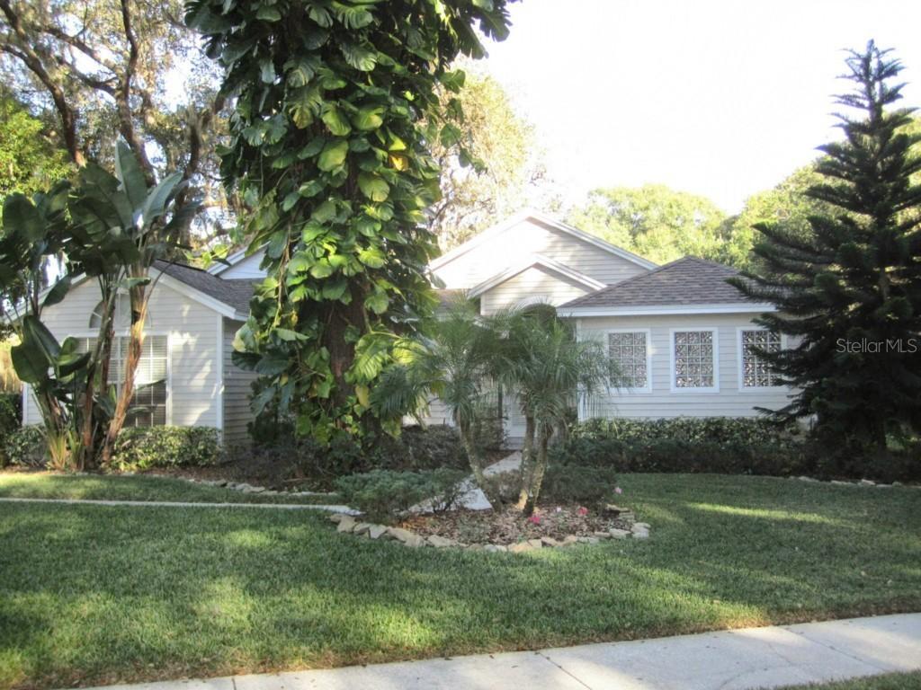 18137 Swan Lake Dr., Lutz, FL 33549