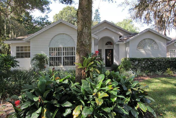 18136 Swan Lake Dr., Lutz, FL 33549