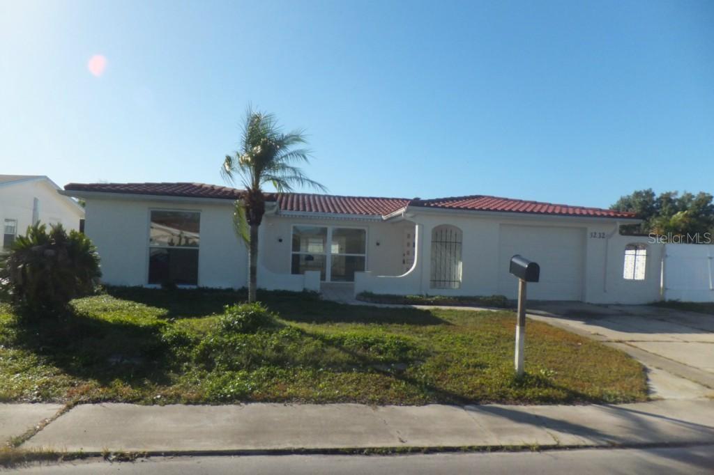 3232 Roxbury Dr., Holiday, FL 34691