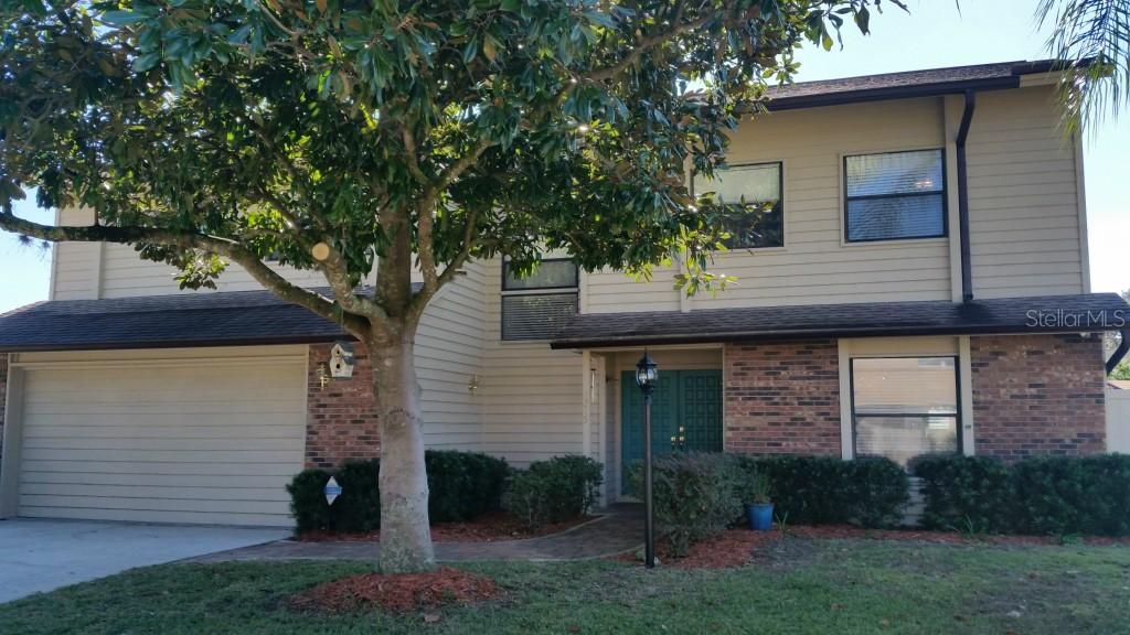 1215 Rainbrook Cir., Valrico, FL 33596