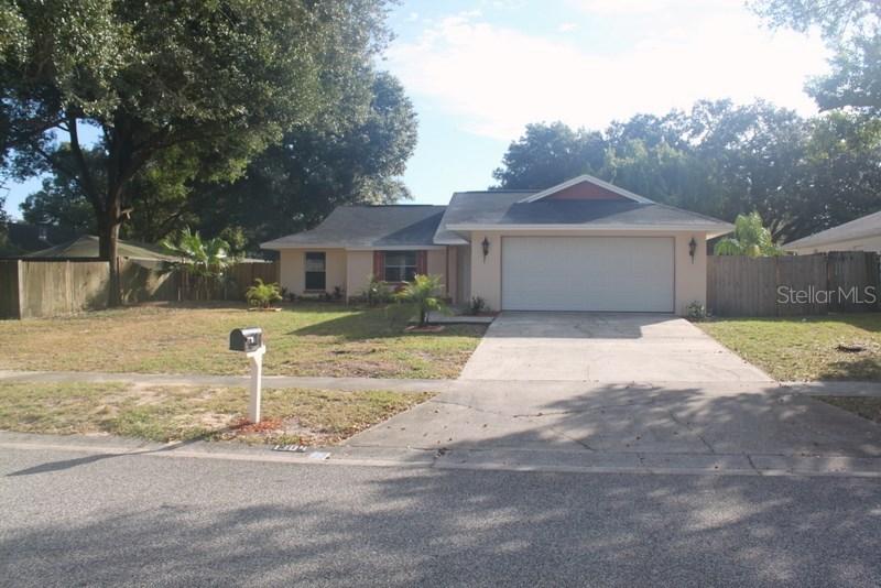 1304 Sunnyhills Dr., Brandon, FL 33510