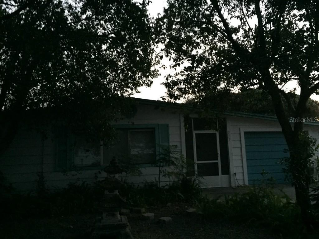 511 Sutton Pl., Brandon, FL 33510