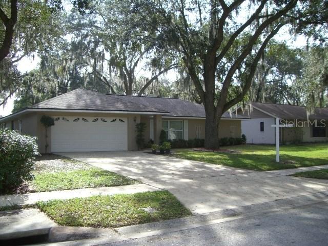 1107 Riflecrest Ave., Valrico, FL 33594