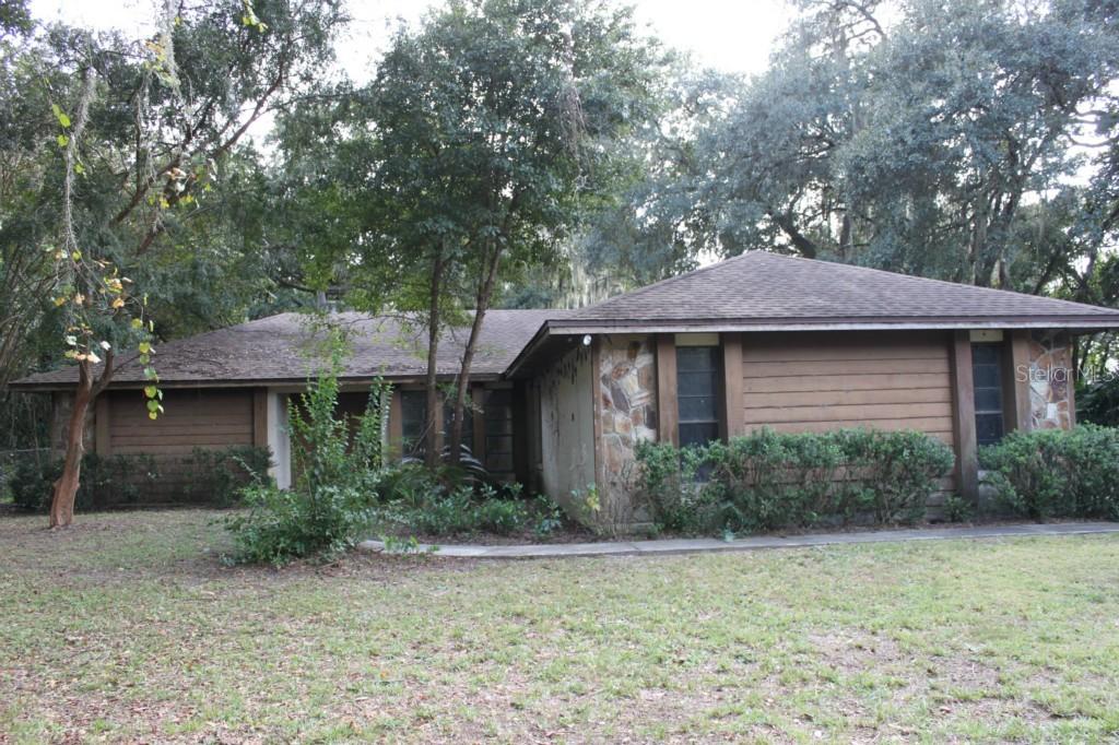 5120 Log Cabin Dr., Lakeland, FL 33810