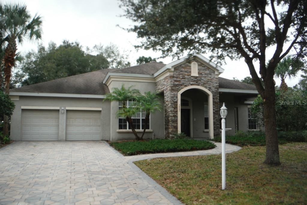 3063 Sutton Woods Dr., Plant City, FL 33566