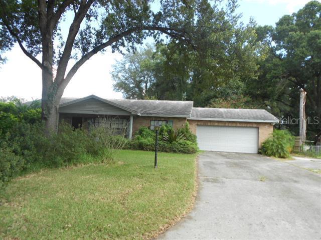 330 Hollowtree Dr., Seffner, FL 33584