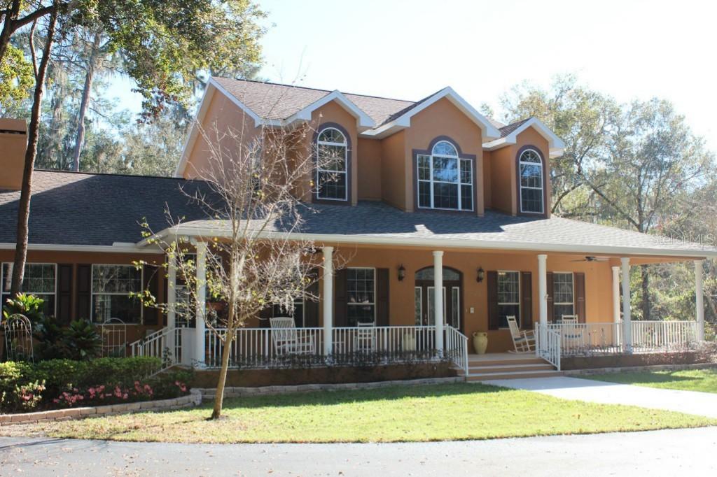 6403 Cathedral Oaks Dr., Plant City, FL 33565