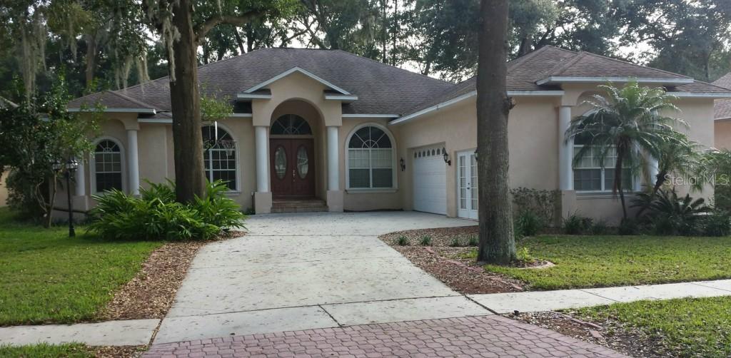 2220 Valrico Forest Dr., Valrico, FL 33594