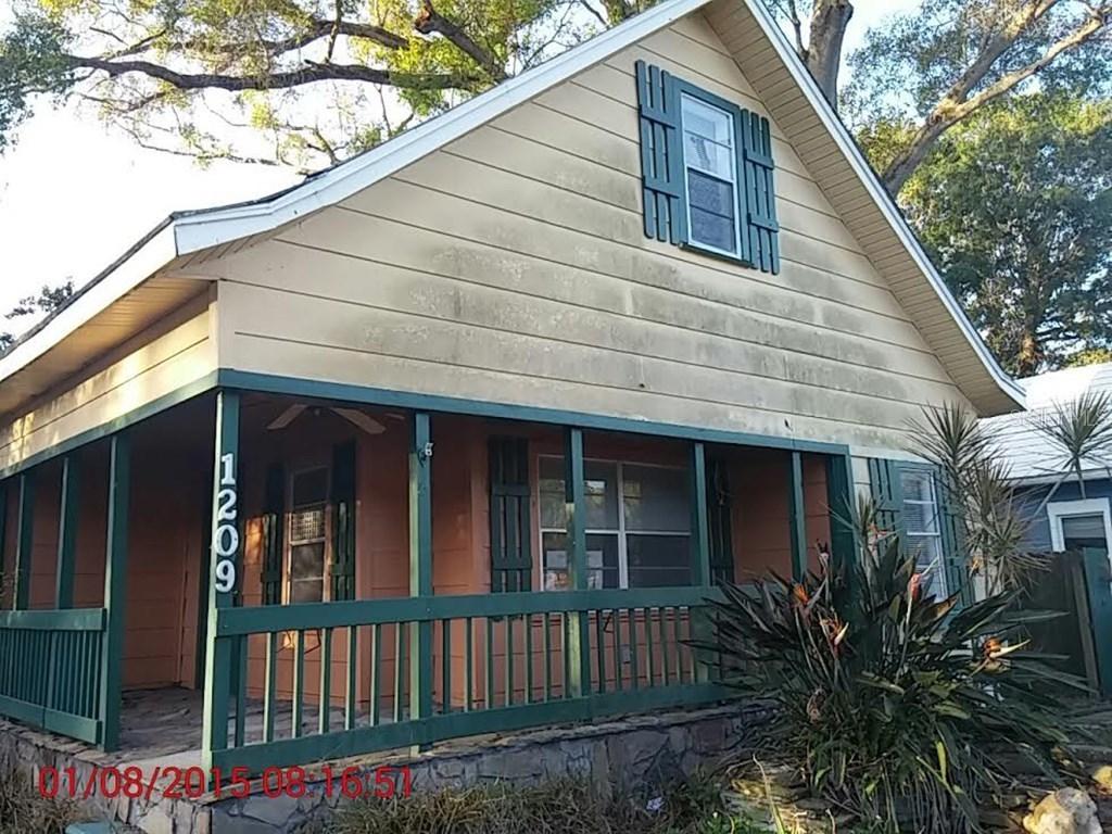 1209 6th St., Palmetto, FL 34221