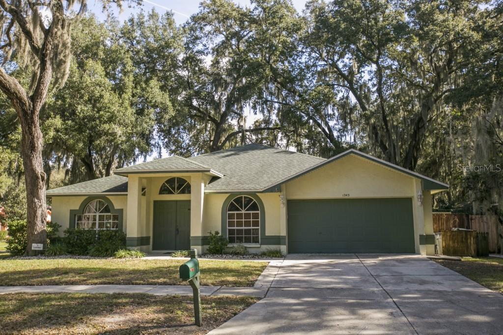 1343 Gangplank Dr., Valrico, FL 33594